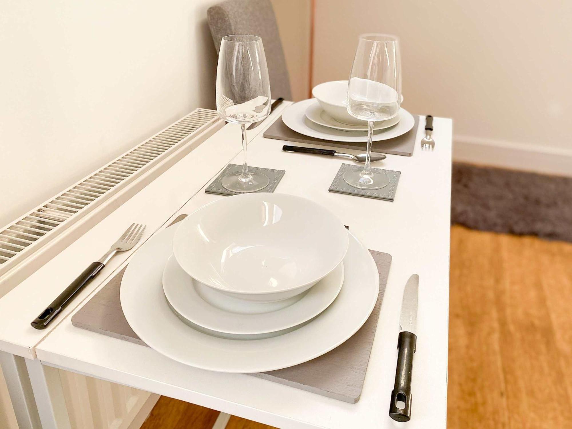 Glades Lovely Self Contained Apartment-studio In Super South West Location By Staystaycations Leilighet